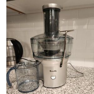 Breville Juice Fountain Compact Juicer | Silver | BJE200XL | Fresh Squeezed